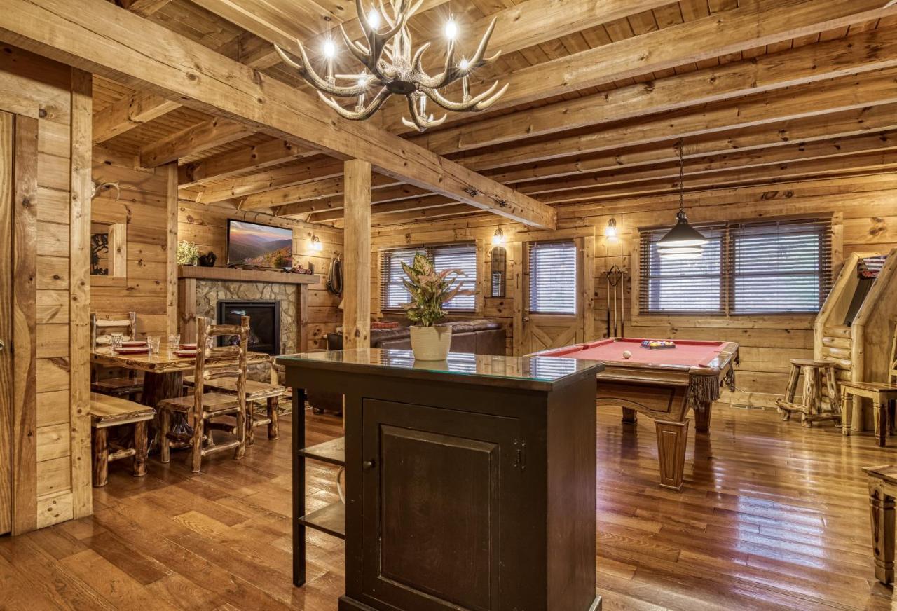 Bridgewood Cabin, Hot Tub, 1089 Of Free Attraction Tickets For Each Paid Day, Dollywood And More! Pigeon Forge Luaran gambar