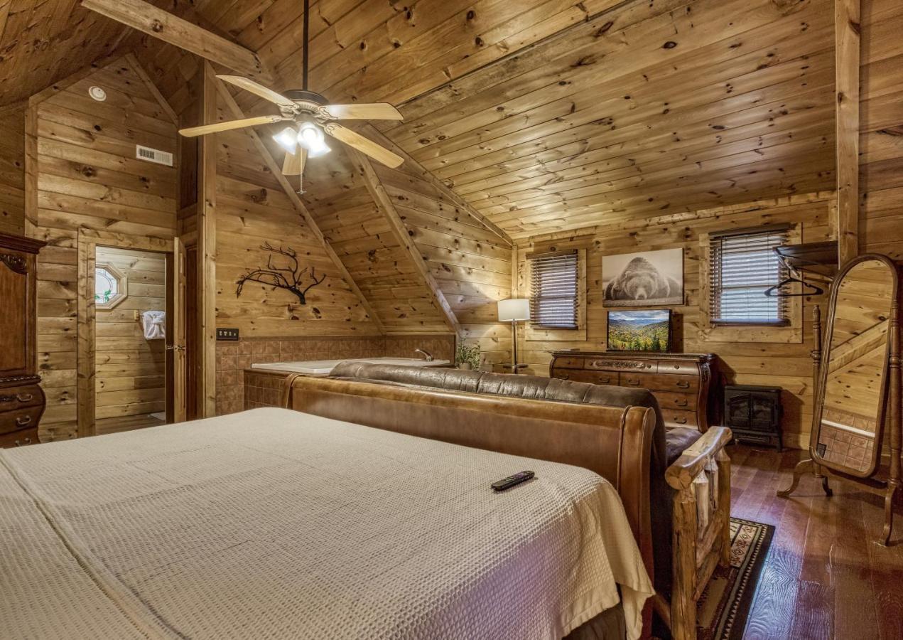 Bridgewood Cabin, Hot Tub, 1089 Of Free Attraction Tickets For Each Paid Day, Dollywood And More! Pigeon Forge Luaran gambar