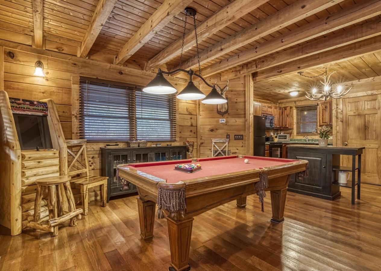 Bridgewood Cabin, Hot Tub, 1089 Of Free Attraction Tickets For Each Paid Day, Dollywood And More! Pigeon Forge Luaran gambar
