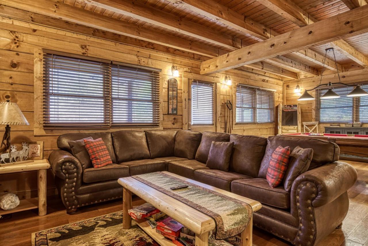 Bridgewood Cabin, Hot Tub, 1089 Of Free Attraction Tickets For Each Paid Day, Dollywood And More! Pigeon Forge Luaran gambar