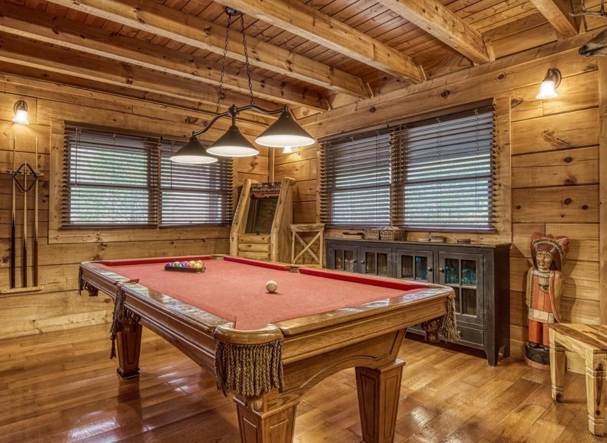 Bridgewood Cabin, Hot Tub, 1089 Of Free Attraction Tickets For Each Paid Day, Dollywood And More! Pigeon Forge Luaran gambar