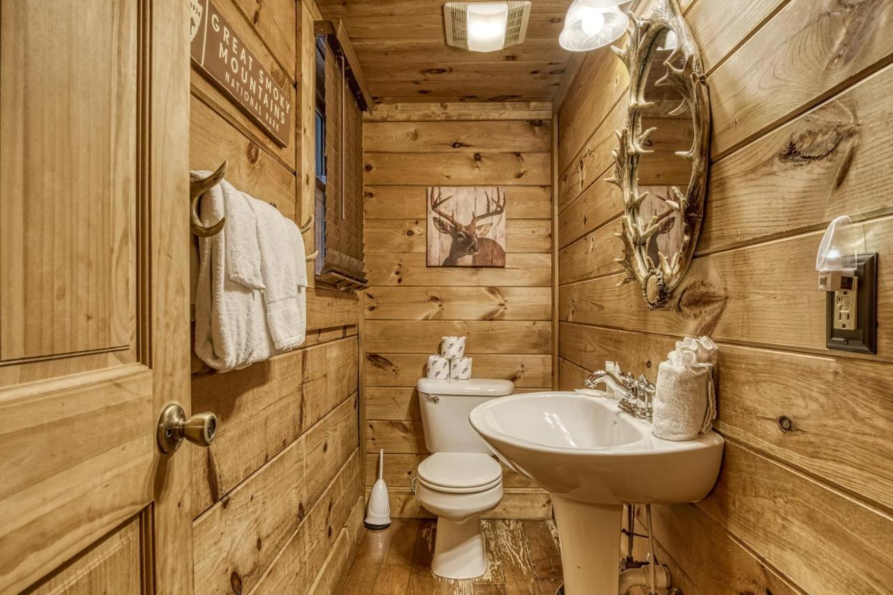 Bridgewood Cabin, Hot Tub, 1089 Of Free Attraction Tickets For Each Paid Day, Dollywood And More! Pigeon Forge Luaran gambar