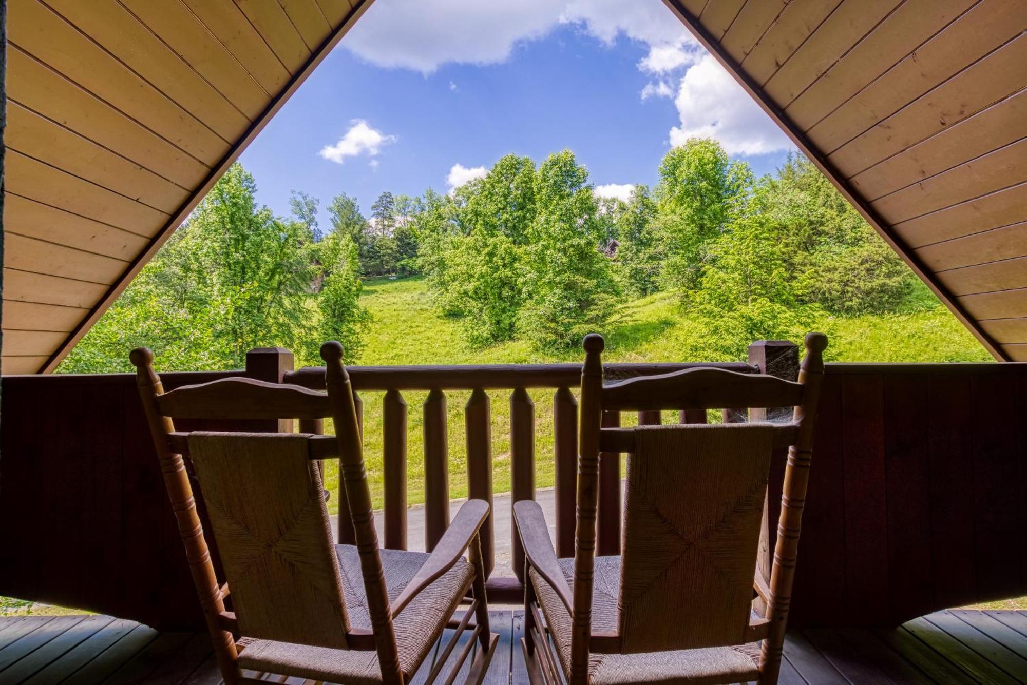 Bridgewood Cabin, Hot Tub, 1089 Of Free Attraction Tickets For Each Paid Day, Dollywood And More! Pigeon Forge Luaran gambar